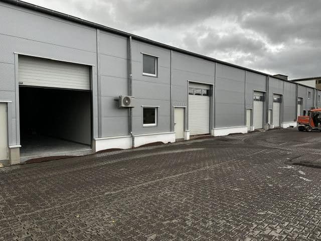 Pronájem nebytového prostoru 3.500 m², Grenzstraße 14, Halle, Sasko-Anhaltsko Pronájem nebytového prostoru 3.500 m², Grenzstraße 14, Halle, Sasko-Anhaltsko