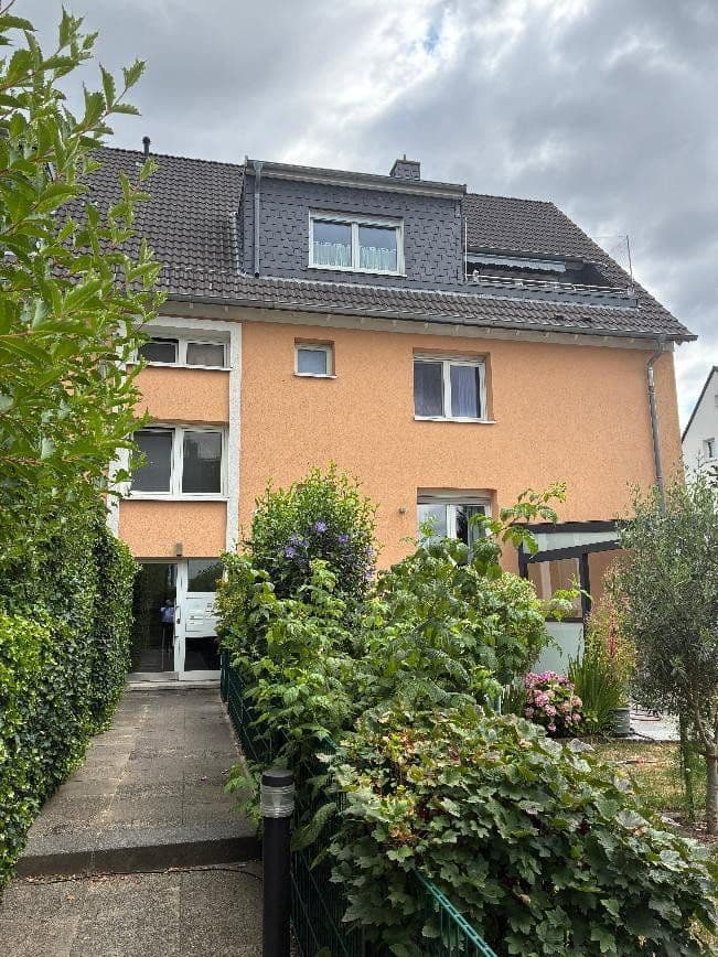 Pronájem bytu 4+kk 99 m², Richard Dehmel Straße 11, Hattingen, Severní Porýní-Vestfálsko Pronájem bytu 4+kk 99 m², Richard Dehmel Straße 11, Hattingen, Severní Porýní-Vestfálsko