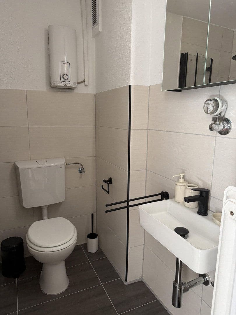 Pronájem bytu 1+1 24 m², Dormagen, Severní Porýní-Vestfálsko Pronájem bytu 1+1 24 m², Dormagen, Severní Porýní-Vestfálsko