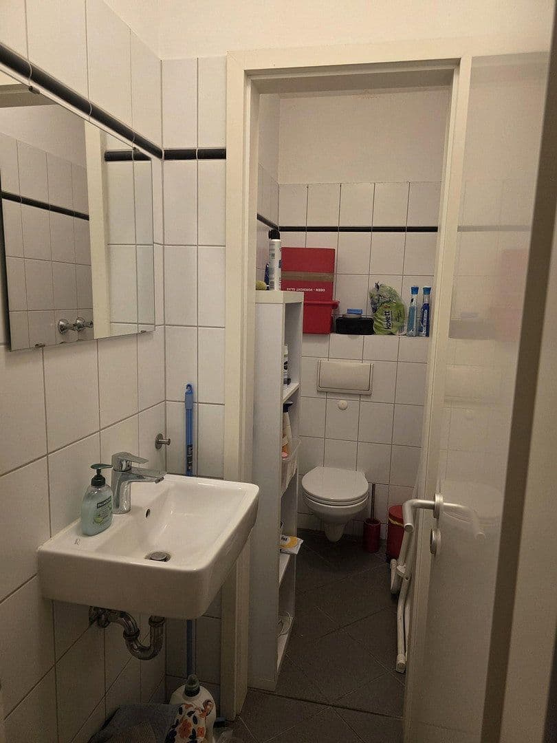 Prodej domu 107 m², Dietzgenstr. 62, Berlin, Berlín Prodej domu 107 m², Dietzgenstr. 62, Berlin, Berlín
