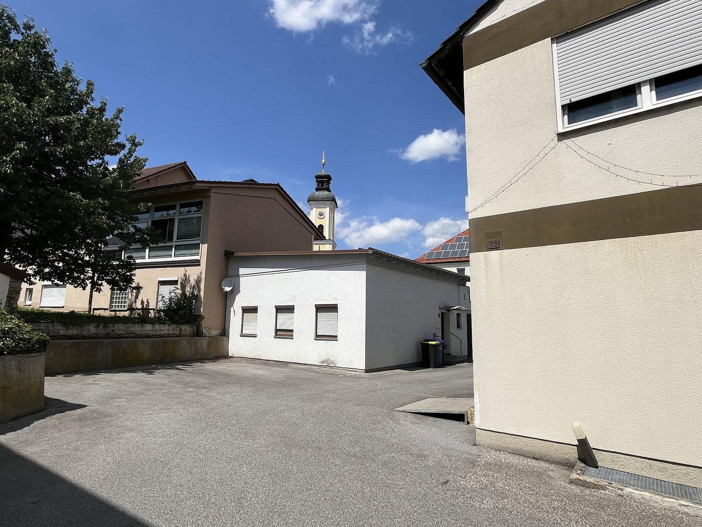 Prodej domu 320 m², pozemek 1.022 m², Eichendorf, Bavorsko Prodej domu 320 m², pozemek 1.022 m², Eichendorf, Bavorsko