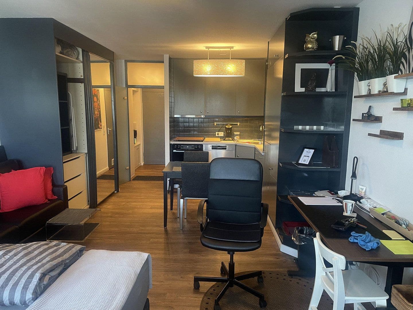 Pronájem bytu 1+1 35 m², Mittlerer Hasenpfad 39, Frankfurt, Hessen Pronájem bytu 1+1 35 m², Mittlerer Hasenpfad 39, Frankfurt, Hessen