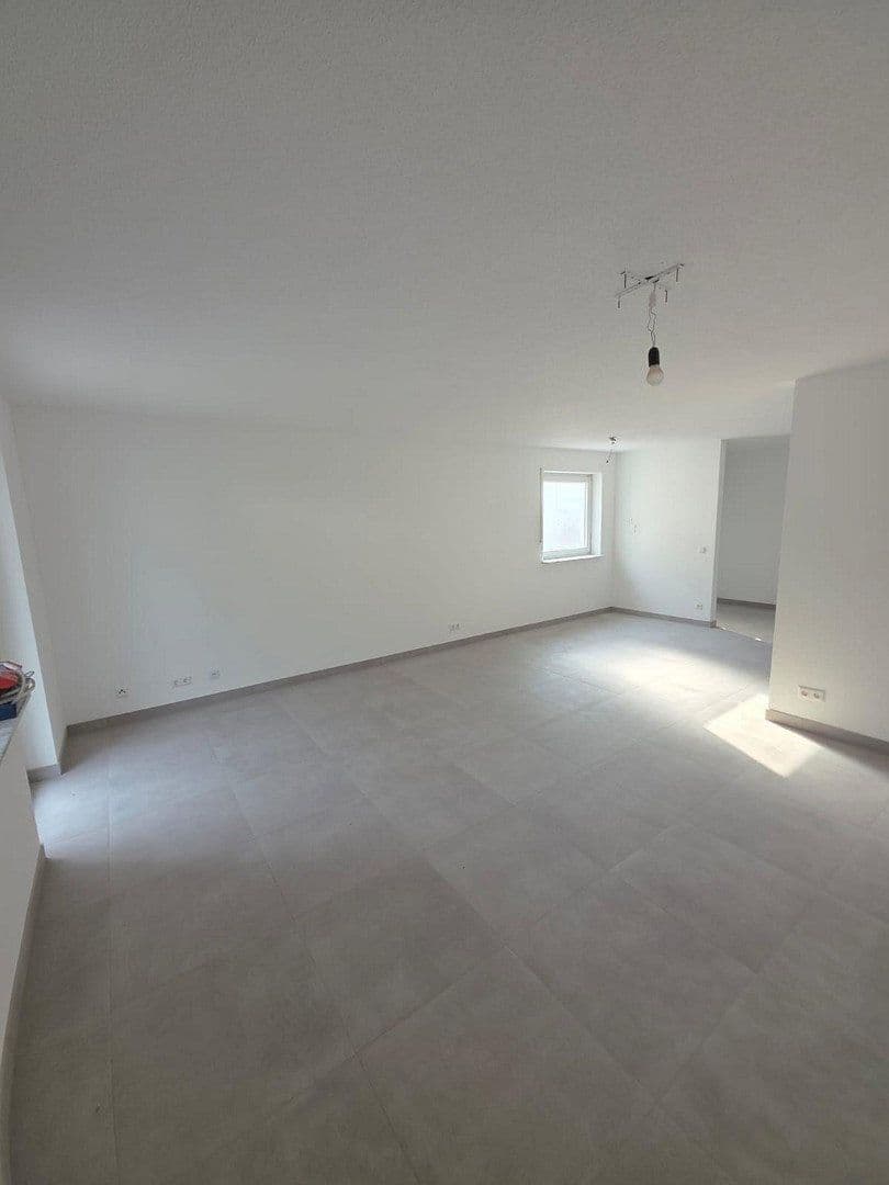 Pronájem domu 120 m², pozemek 212 m², Bad Friedrichshall, Bádensko-Württembersko Pronájem domu 120 m², pozemek 212 m², Bad Friedrichshall, Bádensko-Württembersko