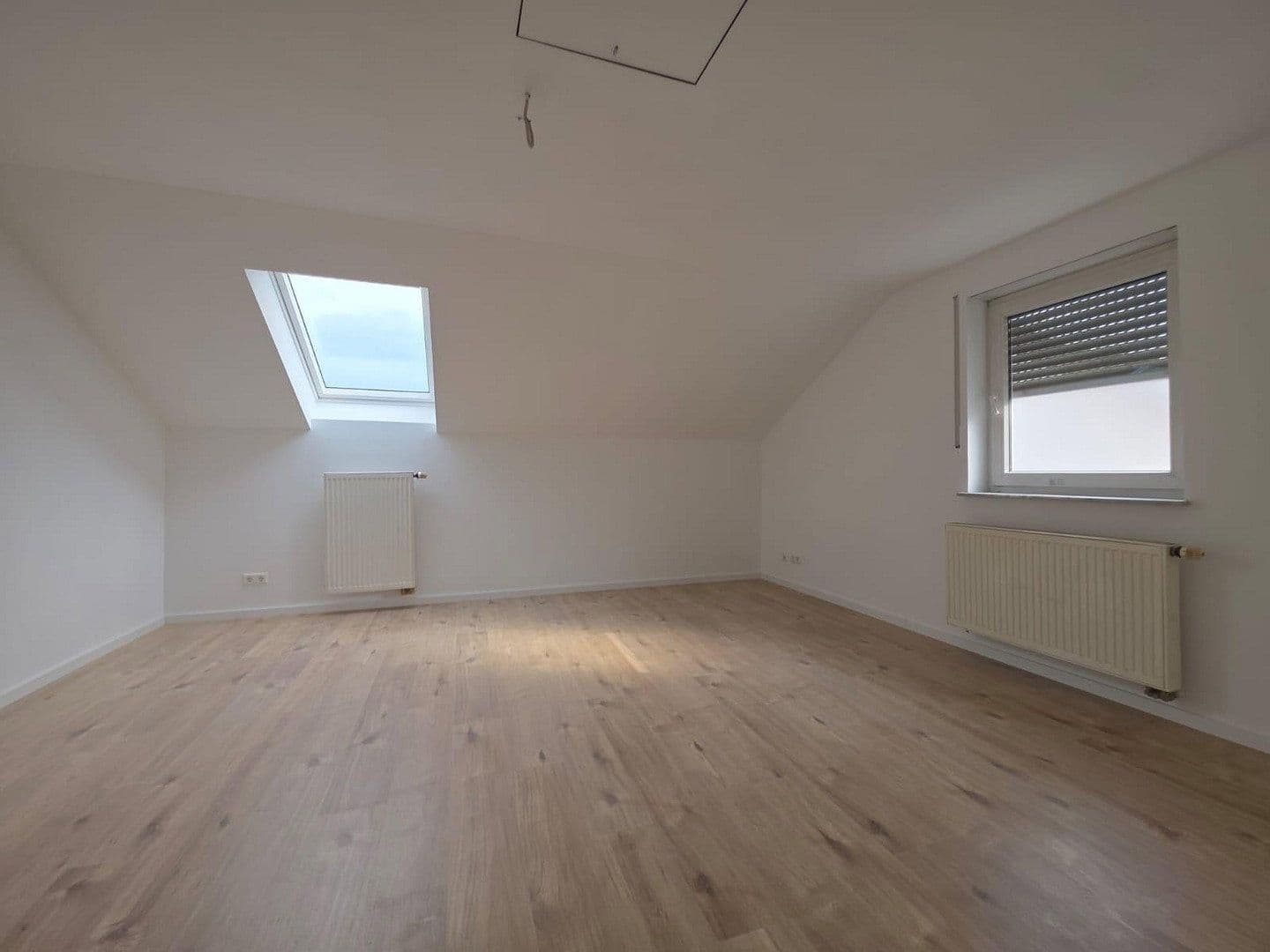 Pronájem domu 120 m², pozemek 212 m², Bad Friedrichshall, Bádensko-Württembersko Pronájem domu 120 m², pozemek 212 m², Bad Friedrichshall, Bádensko-Württembersko