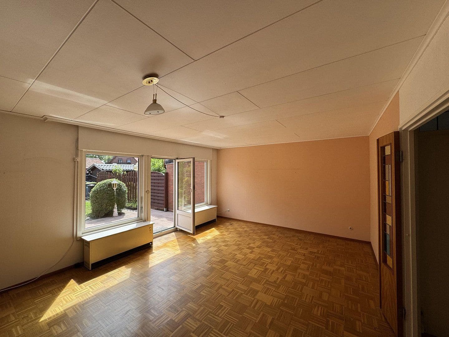 Prodej domu 125 m², pozemek 175 m², Stuhr, Dolní Sasko Prodej domu 125 m², pozemek 175 m², Stuhr, Dolní Sasko
