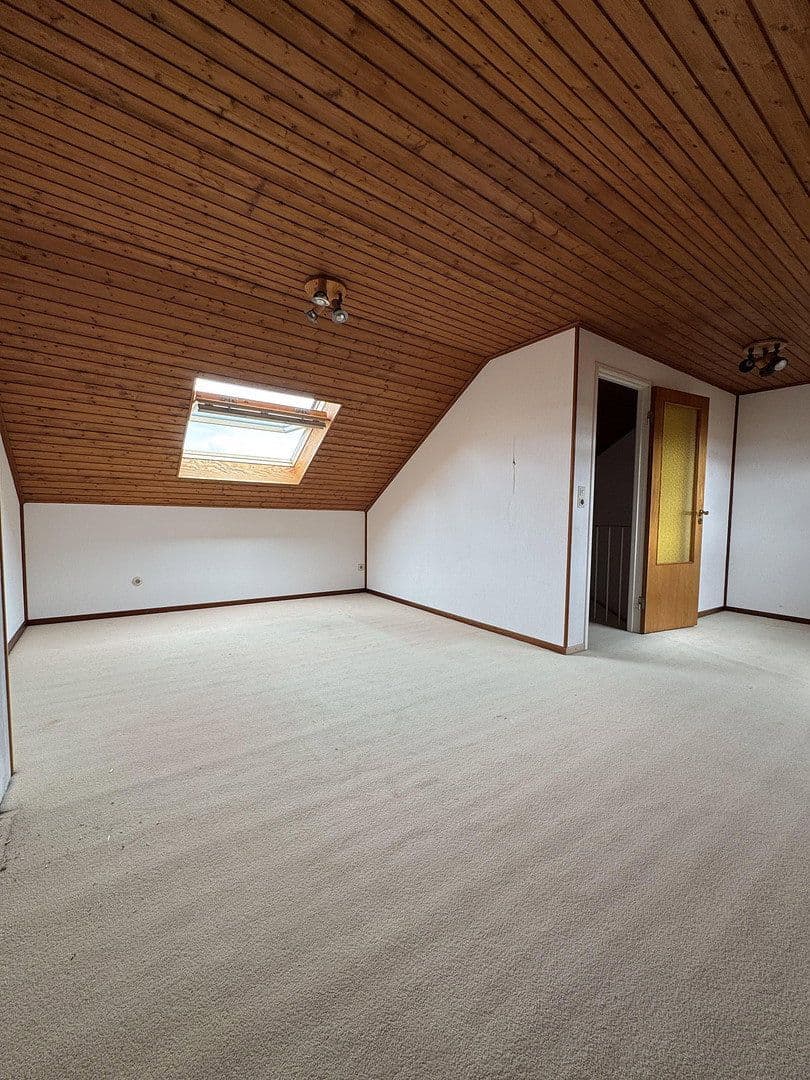 Prodej domu 125 m², pozemek 175 m², Stuhr, Dolní Sasko Prodej domu 125 m², pozemek 175 m², Stuhr, Dolní Sasko