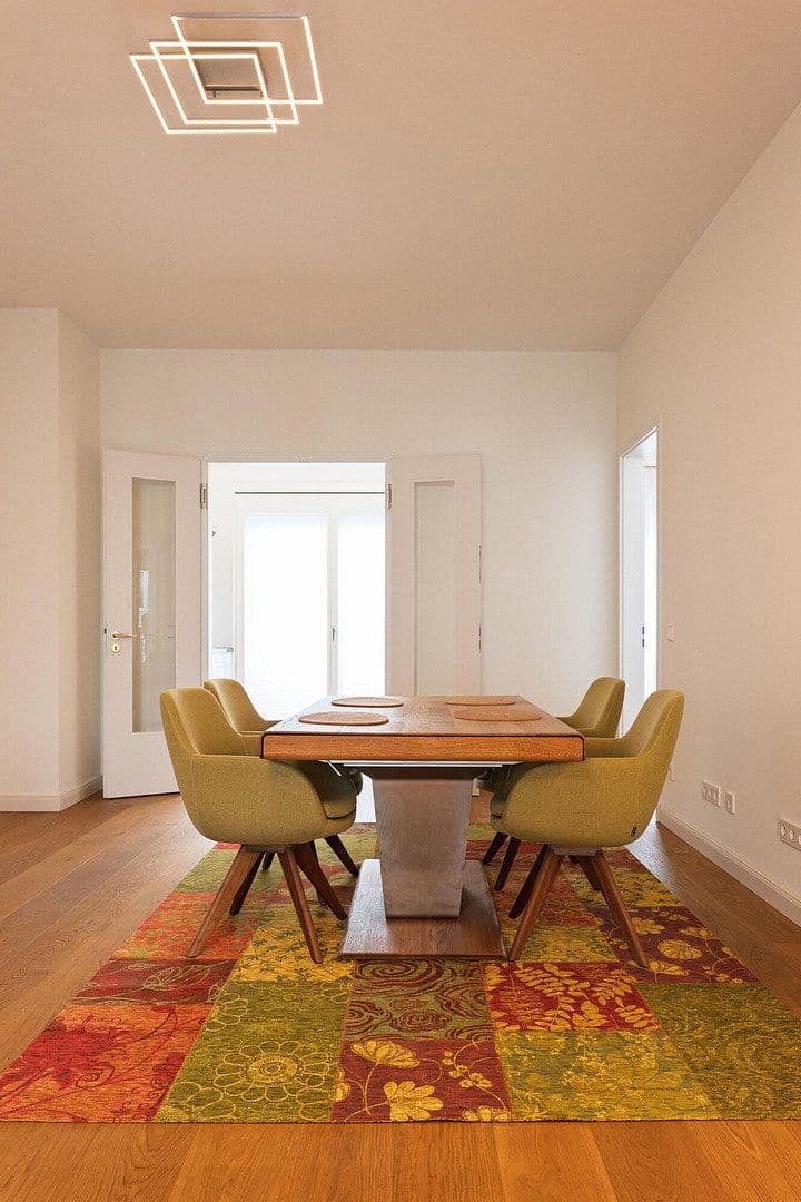 Pronájem bytu 2+1 84 m², Ratinger Straße 1, Düsseldorf, Severní Porýní-Vestfálsko Pronájem bytu 2+1 84 m², Ratinger Straße 1, Düsseldorf, Severní Porýní-Vestfálsko