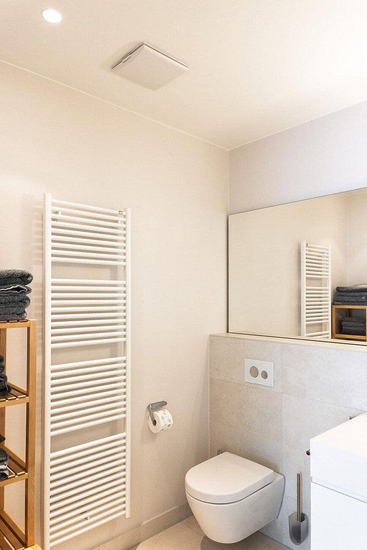 Pronájem bytu 2+1 84 m², Ratinger Straße 1, Düsseldorf, Severní Porýní-Vestfálsko Pronájem bytu 2+1 84 m², Ratinger Straße 1, Düsseldorf, Severní Porýní-Vestfálsko