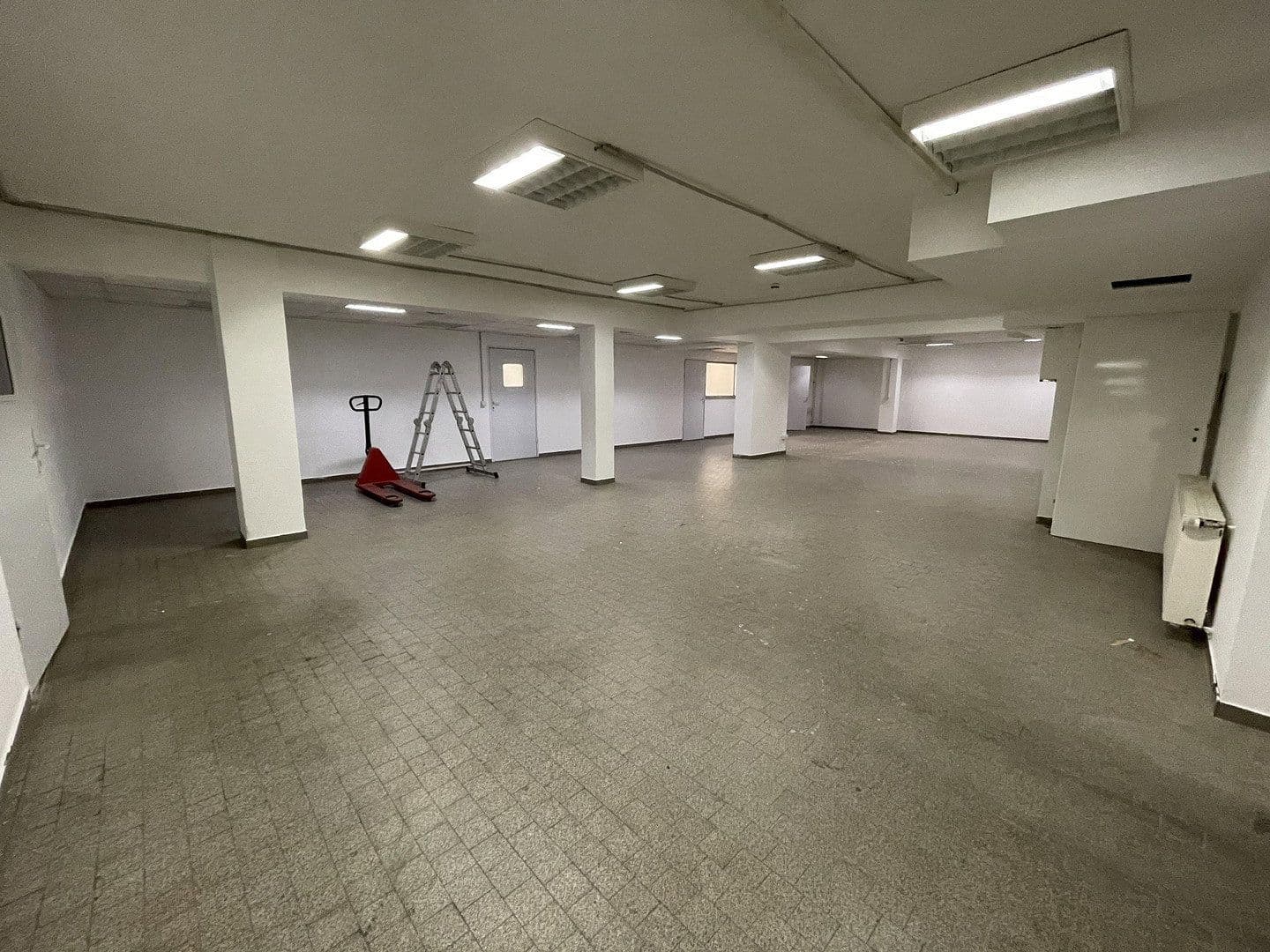Prodej kanceláře 440 m², Dietzenbach, Hessen Prodej kanceláře 440 m², Dietzenbach, Hessen