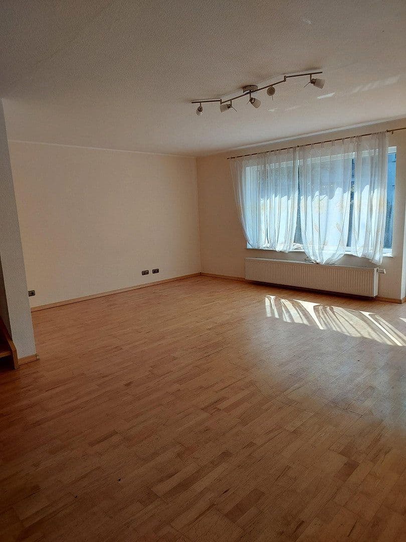 Prodej domu 159 m², pozemek 277 m², Kelsterbach, Hessen Prodej domu 159 m², pozemek 277 m², Kelsterbach, Hessen