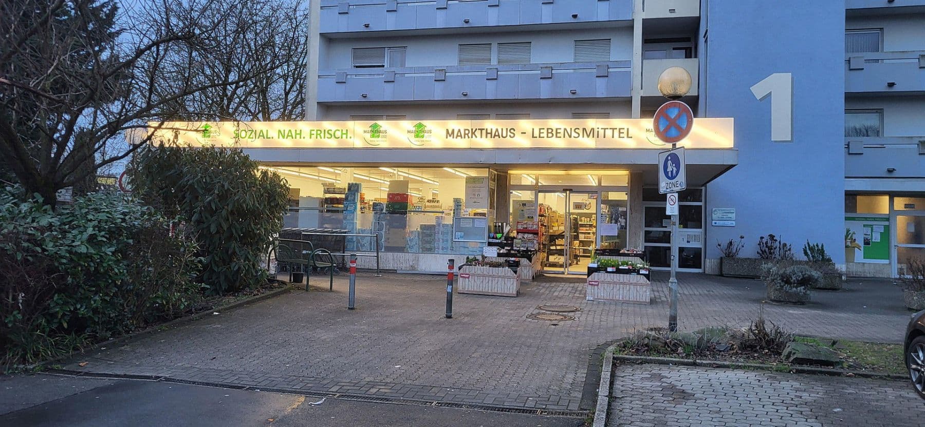 Pronájem nebytového prostoru 560 m², Weinheim, Bádensko-Württembersko Pronájem nebytového prostoru 560 m², Weinheim, Bádensko-Württembersko