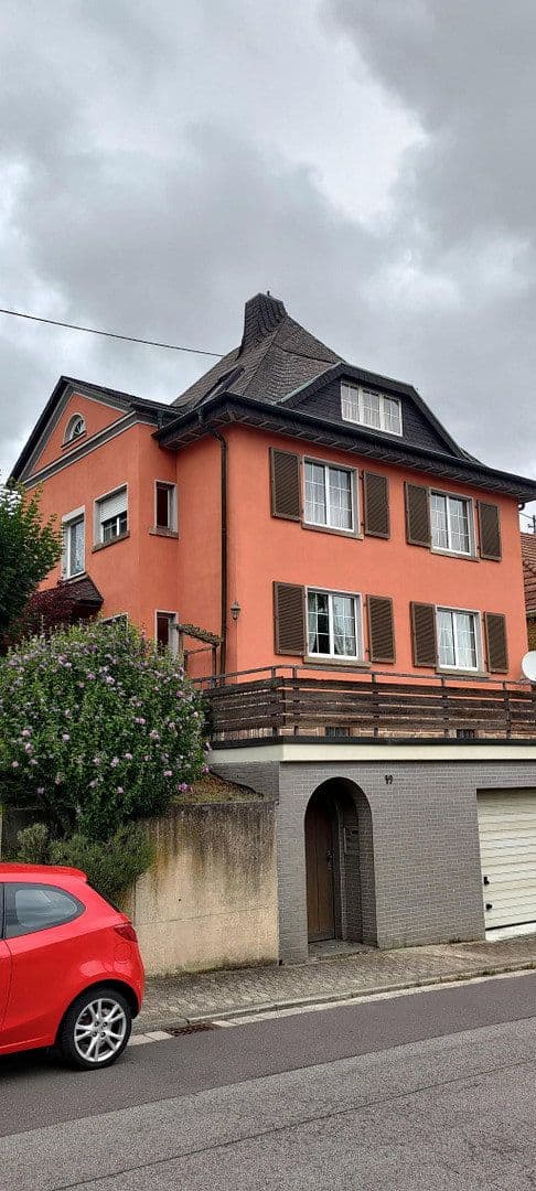 Prodej domu 216 m², pozemek 580 m², Sankt Johanner Straße 49, Saarbrücken, Země Sársko Prodej domu 216 m², pozemek 580 m², Sankt Johanner Straße 49, Saarbrücken, Země Sársko