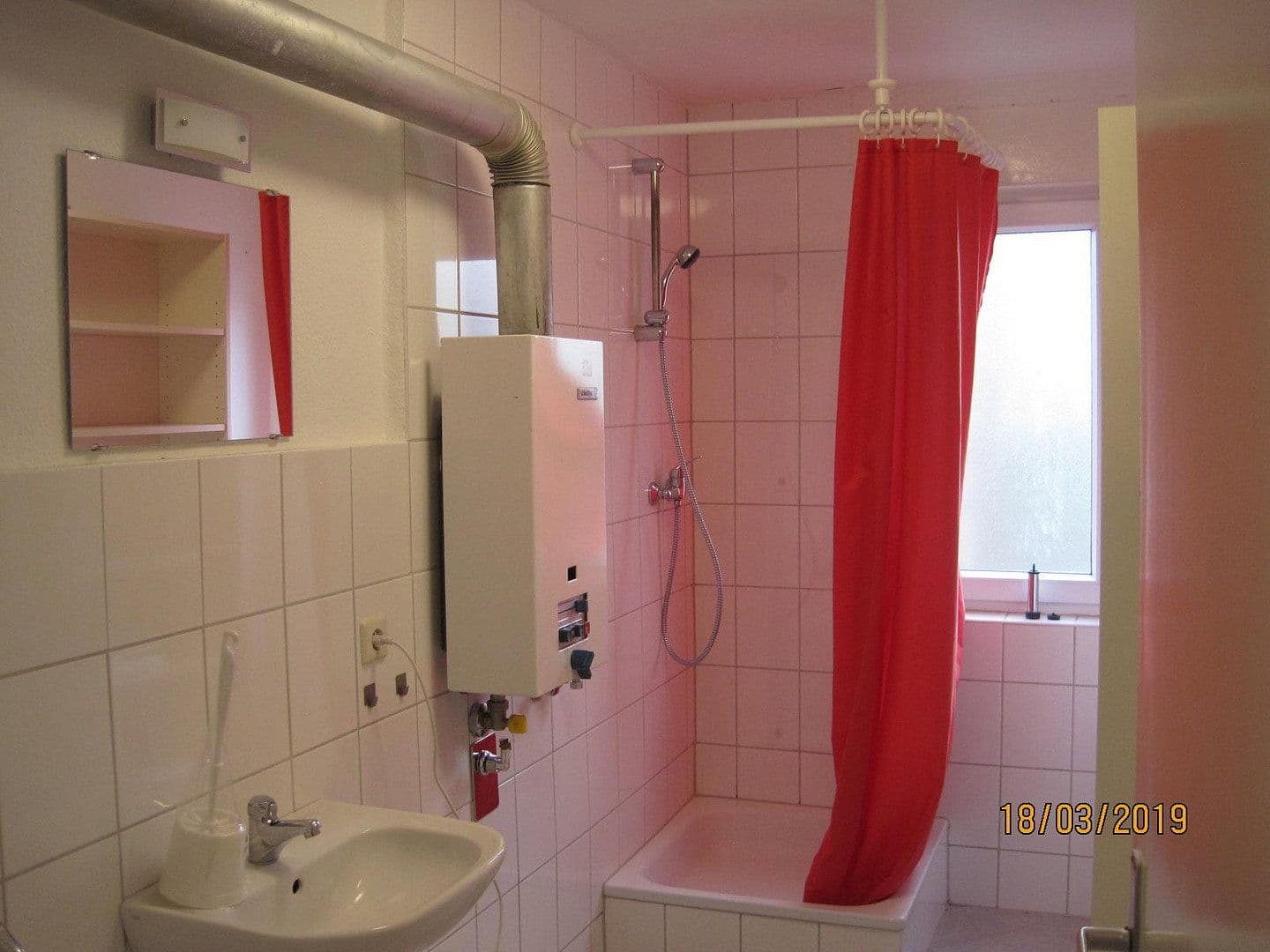 Pronájem bytu 1+1 42 m², Scherr - Str. 2, Karlsruhe, Bádensko-Württembersko Pronájem bytu 1+1 42 m², Scherr - Str. 2, Karlsruhe, Bádensko-Württembersko