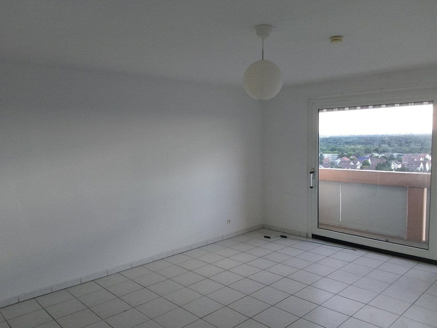 Pronájem bytu 1+1 36 m², Saarlandstraße 1, Viernheim, Hessen Pronájem bytu 1+1 36 m², Saarlandstraße 1, Viernheim, Hessen