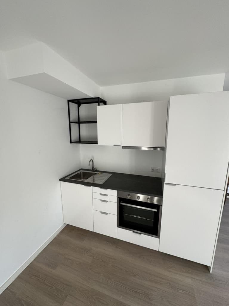 Pronájem bytu 1+1 24 m², Worringer Str. 86, Düsseldorf, Severní Porýní-Vestfálsko Pronájem bytu 1+1 24 m², Worringer Str. 86, Düsseldorf, Severní Porýní-Vestfálsko