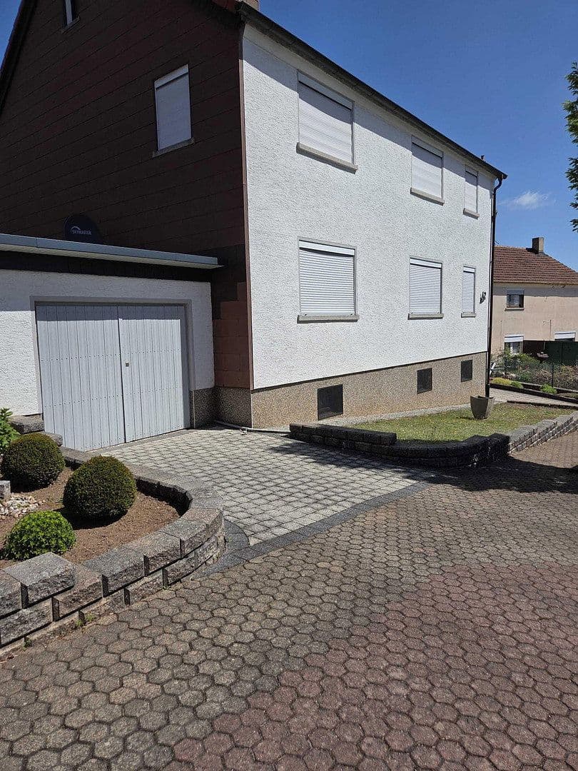 Prodej domu 151 m², pozemek 485 m², Schiffweiler, Země Sársko Prodej domu 151 m², pozemek 485 m², Schiffweiler, Země Sársko