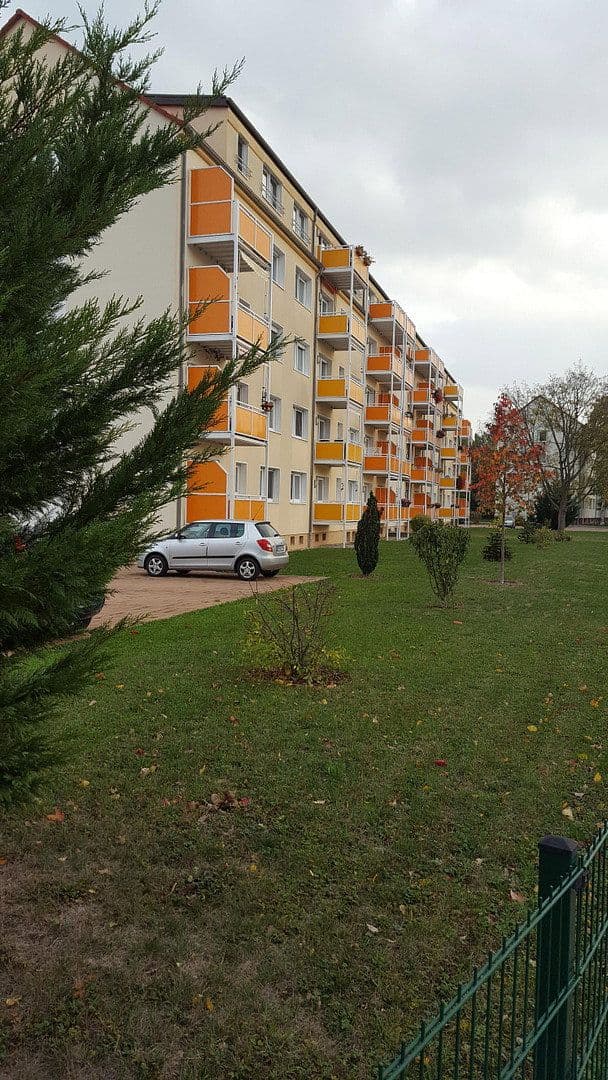 Pronájem bytu 3+1 75 m², Borna, Sasko Pronájem bytu 3+1 75 m², Borna, Sasko