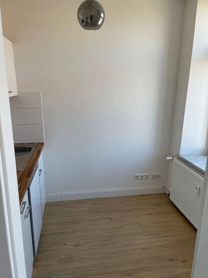 Pronájem bytu 1+1 26 m², Wurzner Straße 77B, Leipzig, Sasko Pronájem bytu 1+1 26 m², Wurzner Straße 77B, Leipzig, Sasko