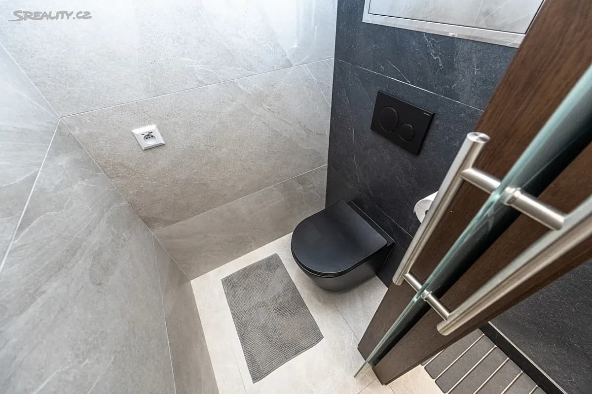 Pronájem bytu 2+kk 41 m², Ciolkovského, Praha, Praha Pronájem bytu 2+kk 41 m², Ciolkovského, Praha, Praha