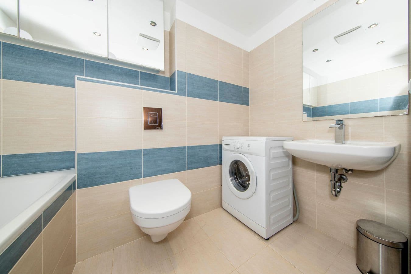 Pronájem bytu 1+kk 35 m², U Sladovny, Praha, Praha Pronájem bytu 1+kk 35 m², U Sladovny, Praha, Praha