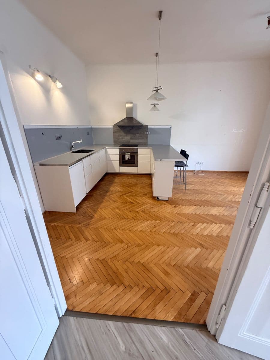 Pronájem bytu 3+kk 75 m², Malířská, Praha, Praha Pronájem bytu 3+kk 75 m², Malířská, Praha, Praha