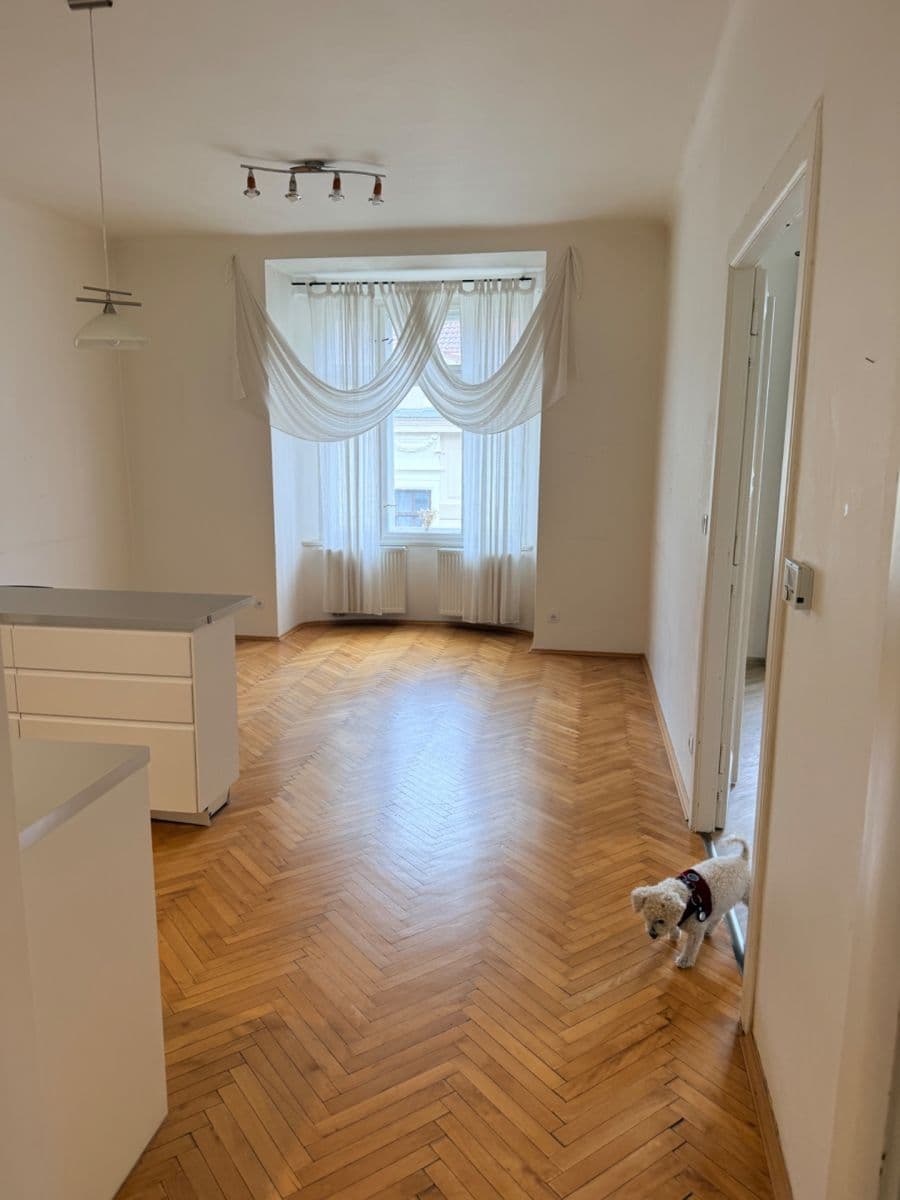Pronájem bytu 3+kk 75 m², Malířská, Praha, Praha Pronájem bytu 3+kk 75 m², Malířská, Praha, Praha