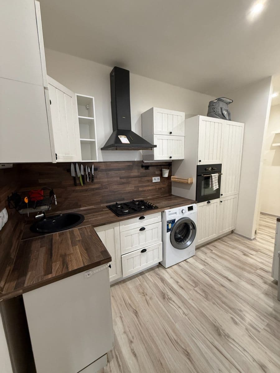 Pronájem bytu 2+kk 58 m², Schnirchova, Praha, Praha Pronájem bytu 2+kk 58 m², Schnirchova, Praha, Praha
