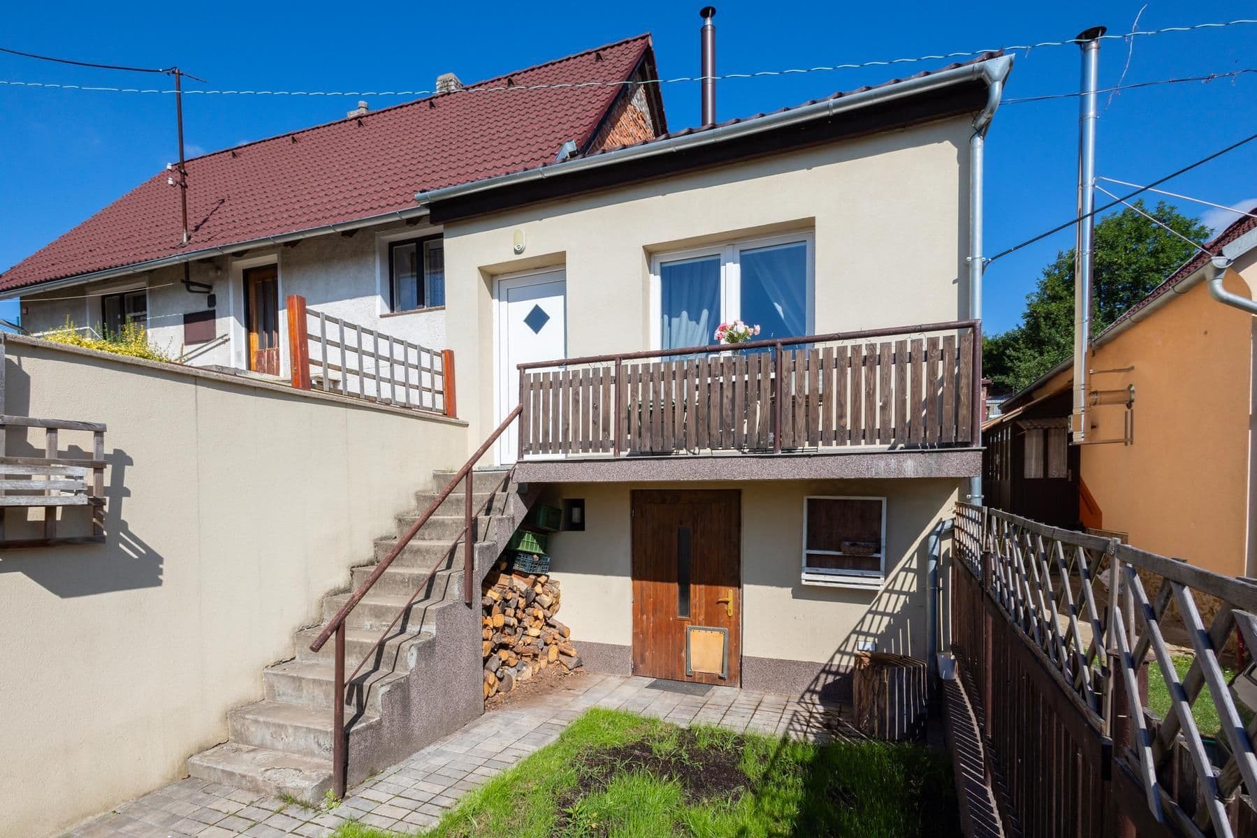 Prodej domu 74 m², pozemek 73 m², Na Malé Straně, Divišov, Středočeský kraj Prodej domu 74 m², pozemek 73 m², Na Malé Straně, Divišov, Středočeský kraj