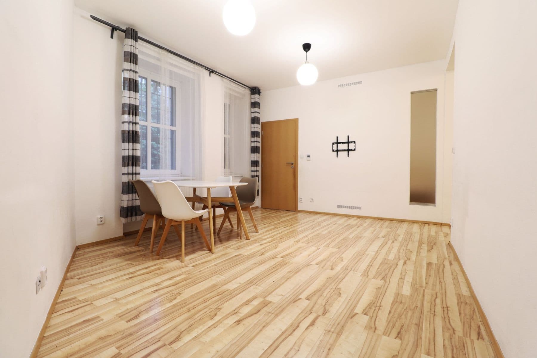 Pronájem bytu 2+1 65 m², Nuselská, Praha, Praha Pronájem bytu 2+1 65 m², Nuselská, Praha, Praha