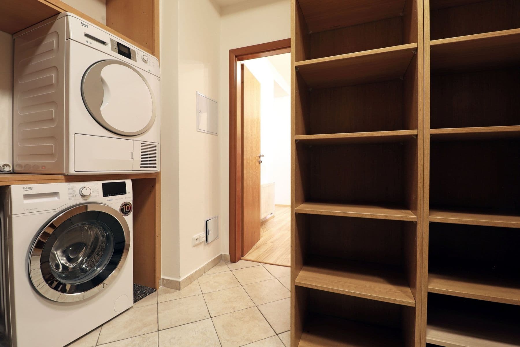 Pronájem bytu 2+1 65 m², Nuselská, Praha, Praha Pronájem bytu 2+1 65 m², Nuselská, Praha, Praha