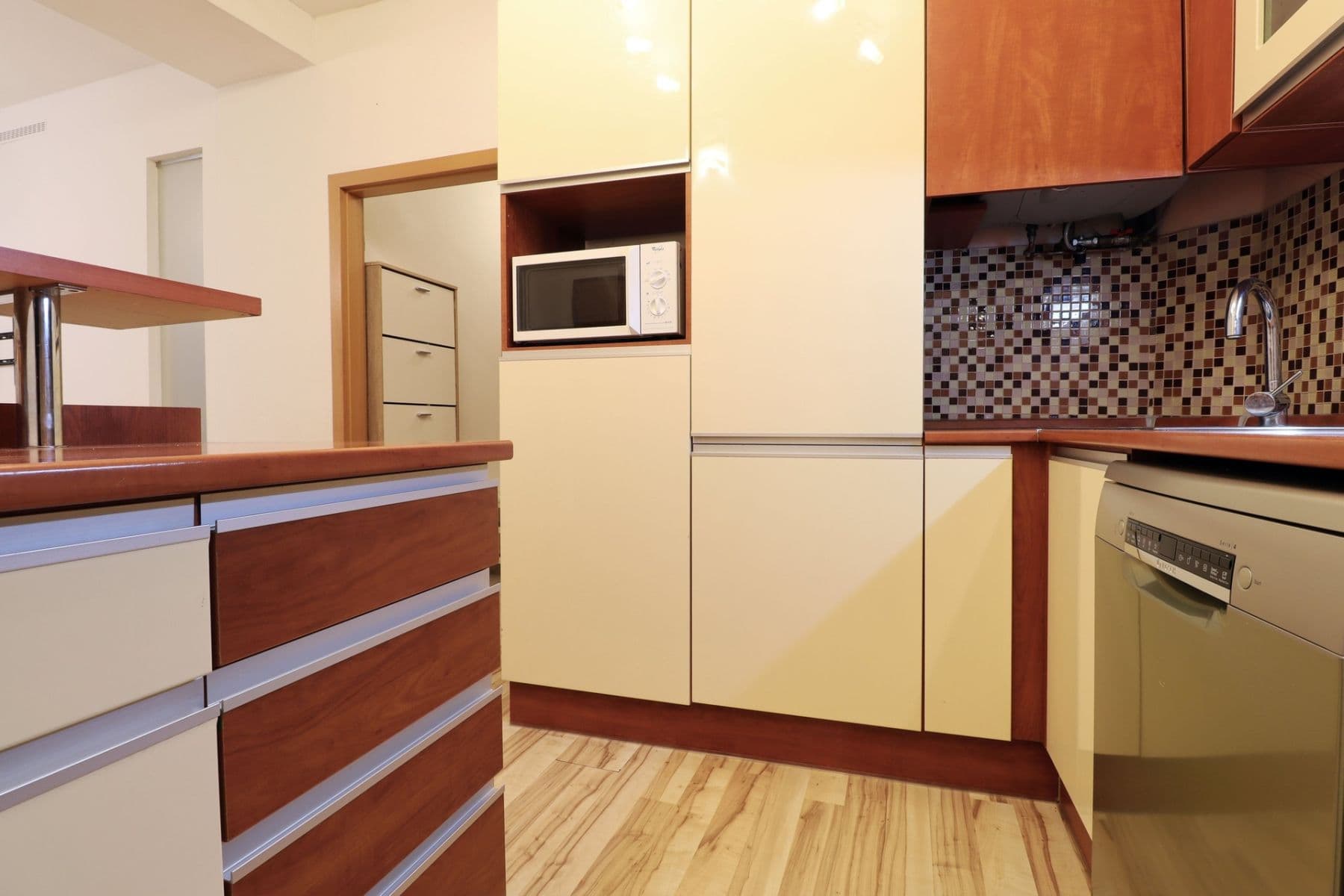 Pronájem bytu 2+1 65 m², Nuselská, Praha, Praha Pronájem bytu 2+1 65 m², Nuselská, Praha, Praha