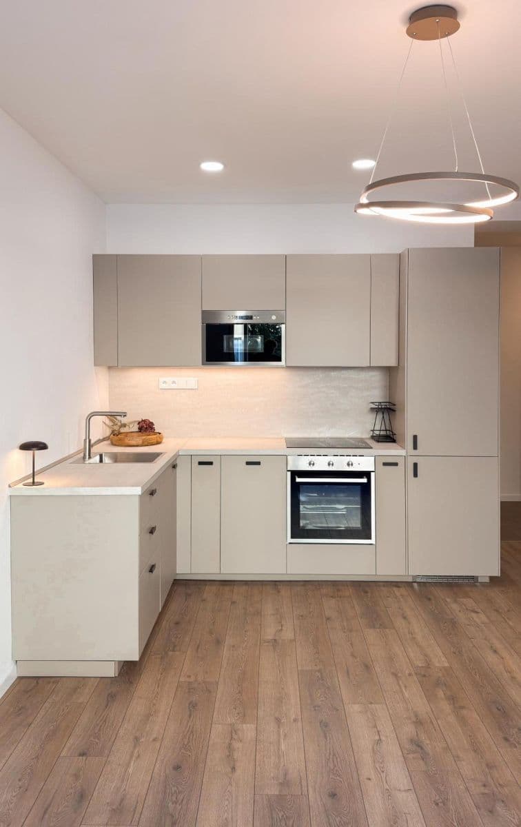 Prodej bytu 2+kk 44 m², Patočkova, Praha, Praha Prodej bytu 2+kk 44 m², Patočkova, Praha, Praha