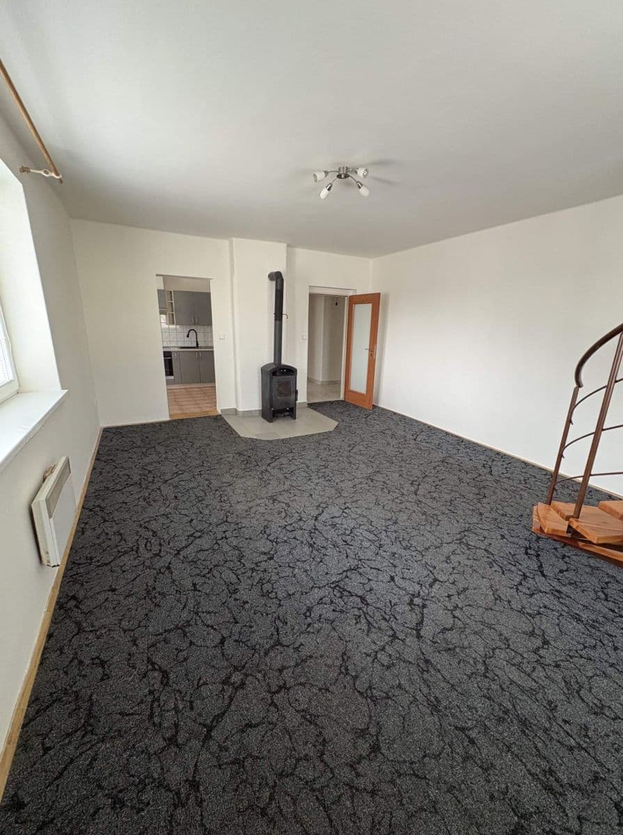 Pronájem bytu 3+1 103 m², Čs. armády, Žamberk, Pardubický kraj Pronájem bytu 3+1 103 m², Čs. armády, Žamberk, Pardubický kraj