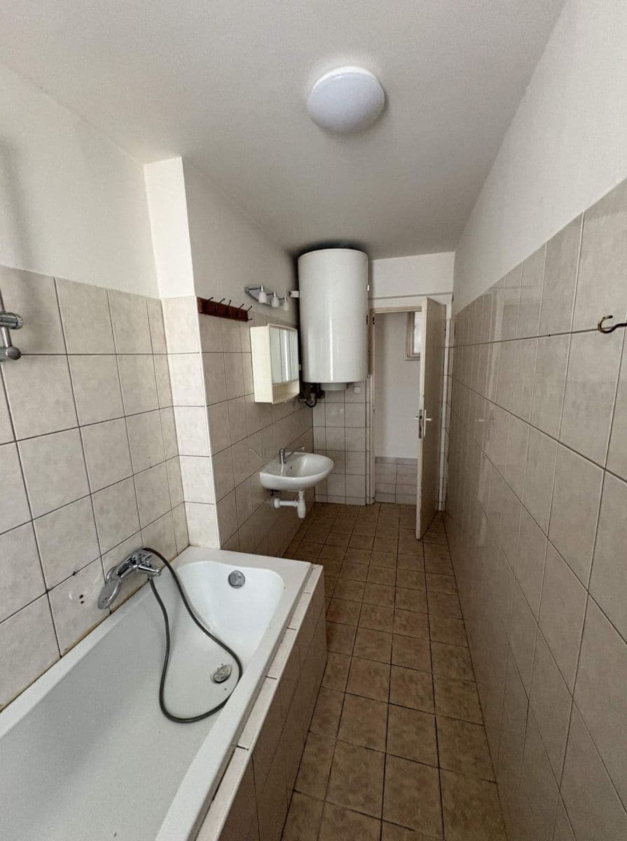 Pronájem bytu 3+1 103 m², Čs. armády, Žamberk, Pardubický kraj Pronájem bytu 3+1 103 m², Čs. armády, Žamberk, Pardubický kraj