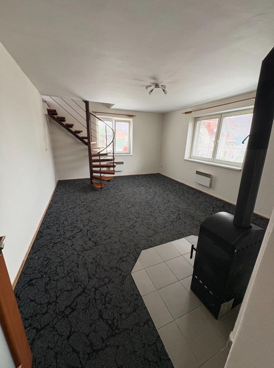 Pronájem bytu 3+1 103 m², Čs. armády, Žamberk, Pardubický kraj Pronájem bytu 3+1 103 m², Čs. armády, Žamberk, Pardubický kraj