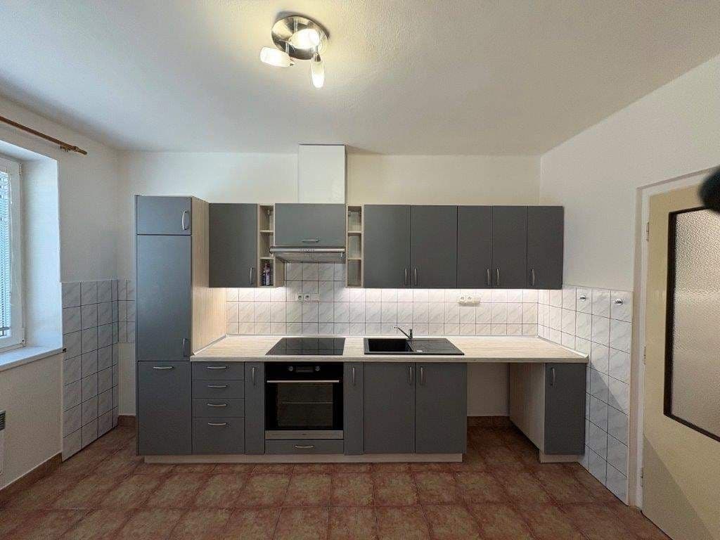 Pronájem bytu 3+1 103 m², Čs. armády, Žamberk, Pardubický kraj Pronájem bytu 3+1 103 m², Čs. armády, Žamberk, Pardubický kraj