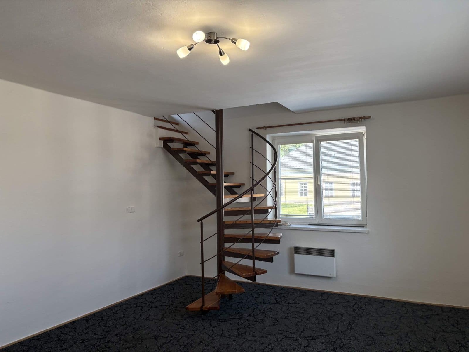 Pronájem bytu 3+1 103 m², Čs. armády, Žamberk, Pardubický kraj Pronájem bytu 3+1 103 m², Čs. armády, Žamberk, Pardubický kraj