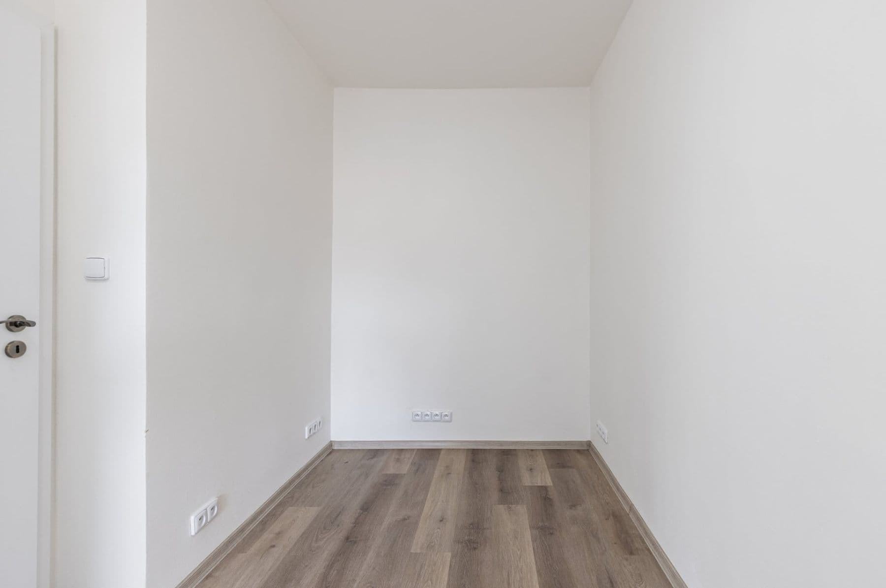 Pronájem bytu 2+1 74 m², Trojská, Praha, Praha Pronájem bytu 2+1 74 m², Trojská, Praha, Praha
