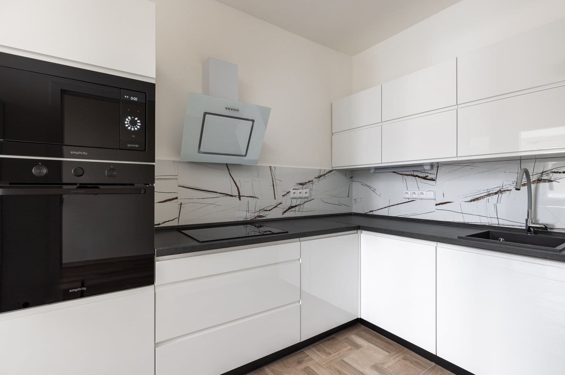 Pronájem bytu 2+1 74 m², Trojská, Praha, Praha Pronájem bytu 2+1 74 m², Trojská, Praha, Praha