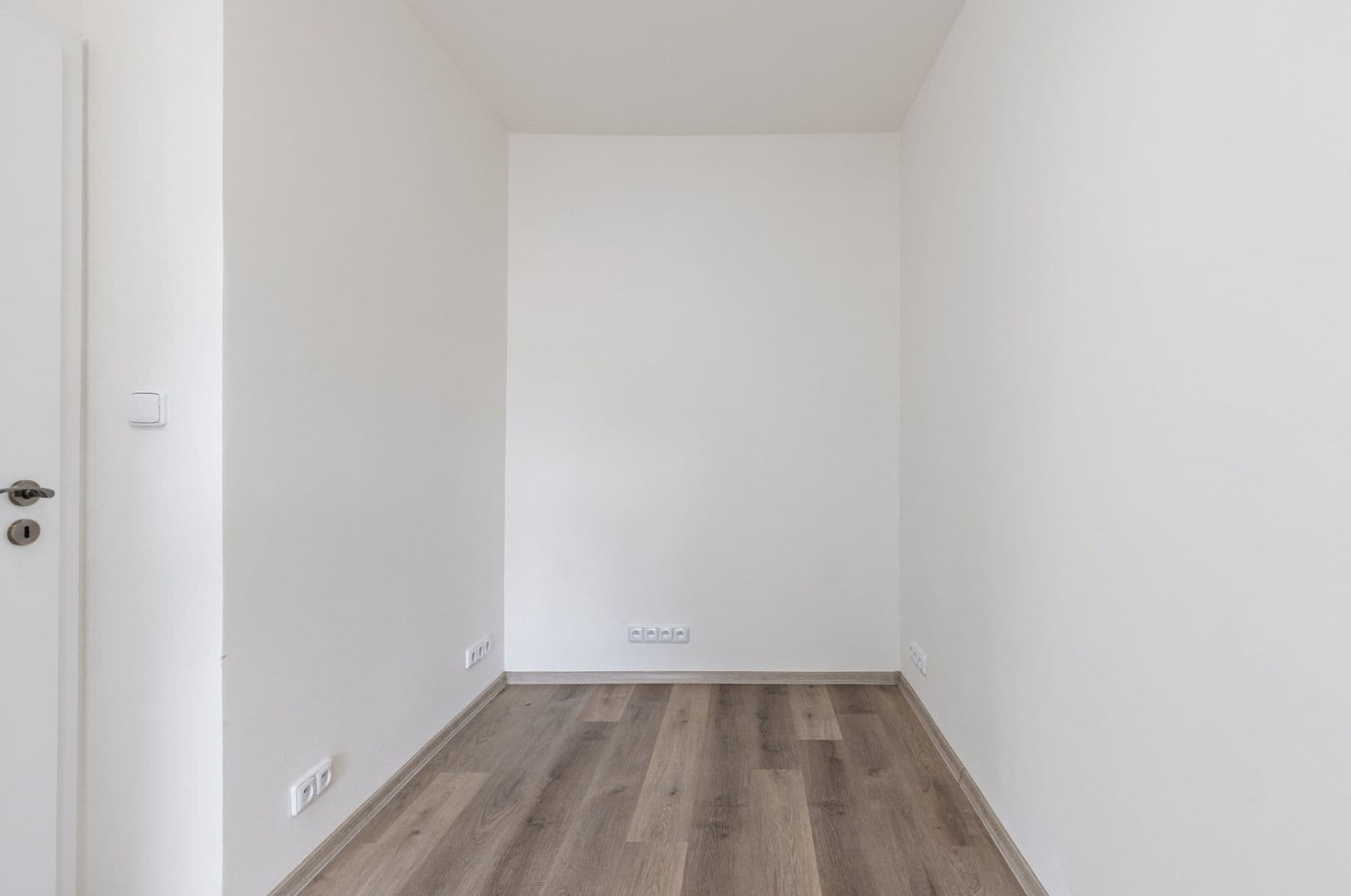 Pronájem bytu 2+1 74 m², Trojská, Praha, Praha Pronájem bytu 2+1 74 m², Trojská, Praha, Praha