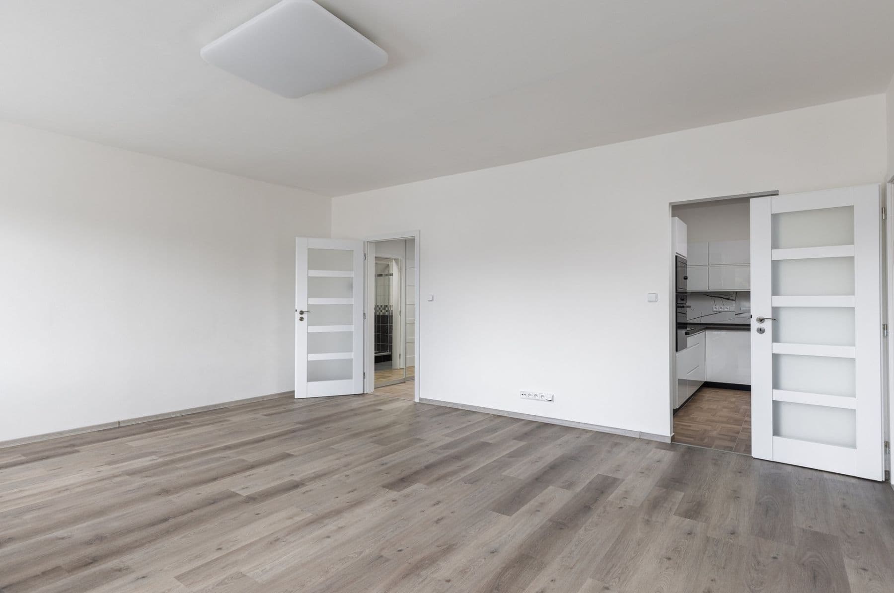 Pronájem bytu 2+1 74 m², Trojská, Praha, Praha Pronájem bytu 2+1 74 m², Trojská, Praha, Praha