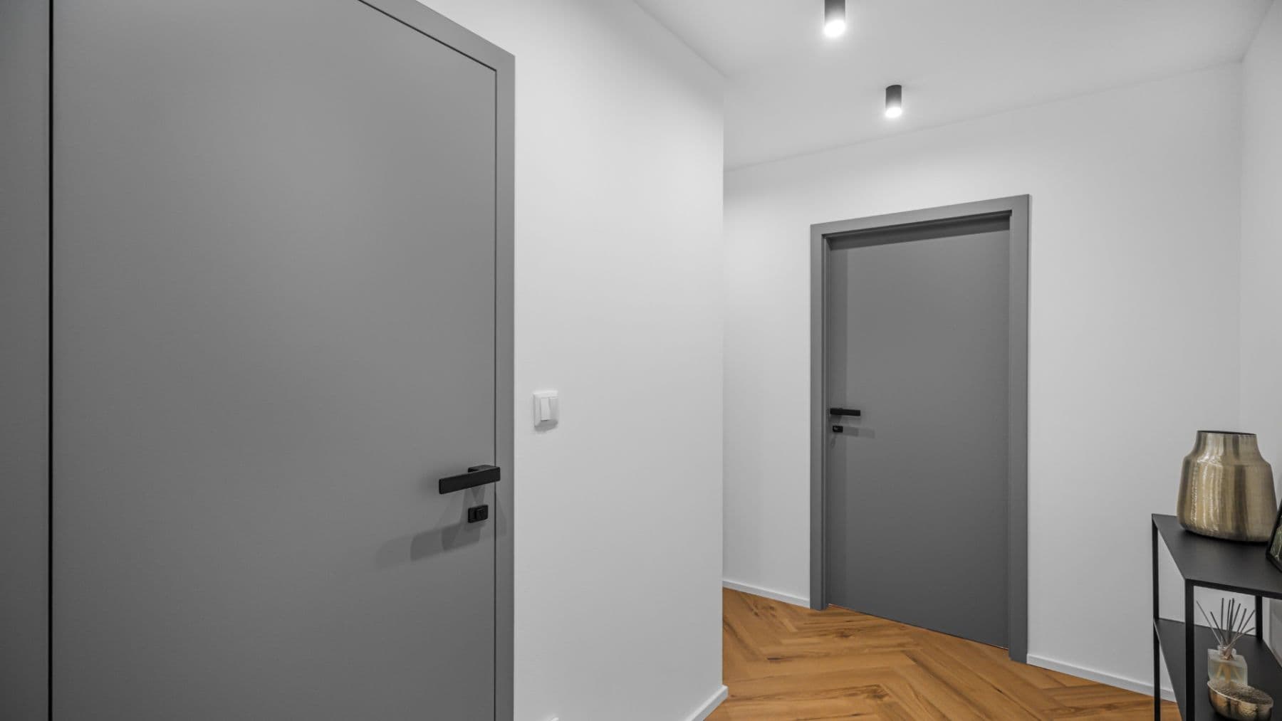Prodej bytu 2+kk 45 m², Doubravická, Praha, Praha Prodej bytu 2+kk 45 m², Doubravická, Praha, Praha