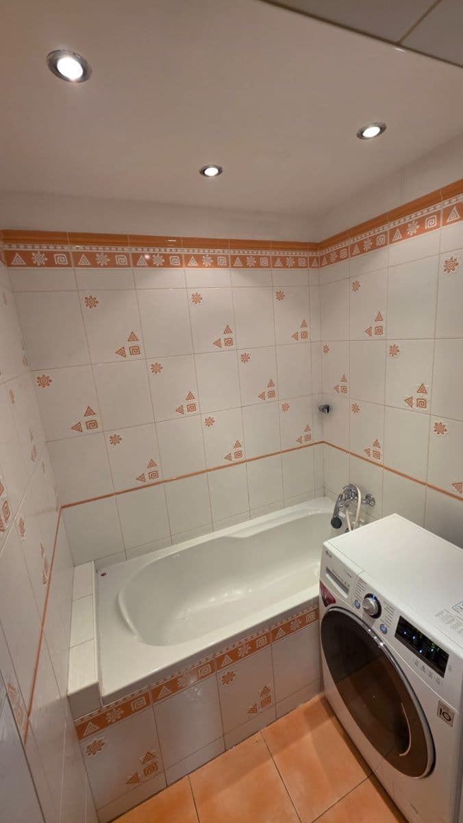 Pronájem bytu 1+kk 24 m², Křížová, Praha, Praha Pronájem bytu 1+kk 24 m², Křížová, Praha, Praha
