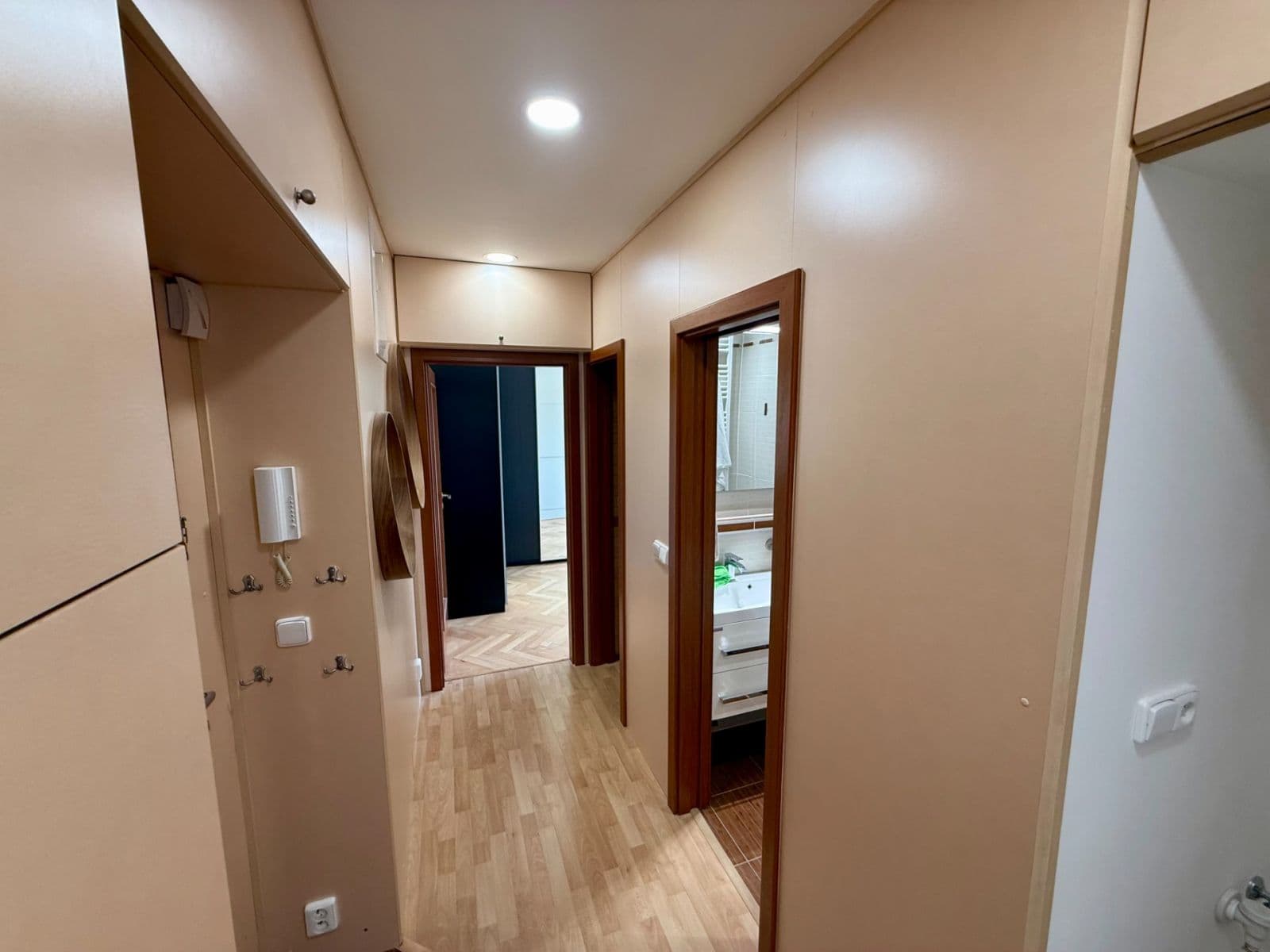 Pronájem bytu 2+kk 53 m², Roztylské náměstí, Praha, Praha Pronájem bytu 2+kk 53 m², Roztylské náměstí, Praha, Praha