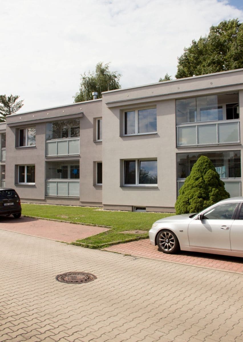 Pronájem bytu 1+kk 26 m², Ve Žlíbku, Praha, Praha Pronájem bytu 1+kk 26 m², Ve Žlíbku, Praha, Praha