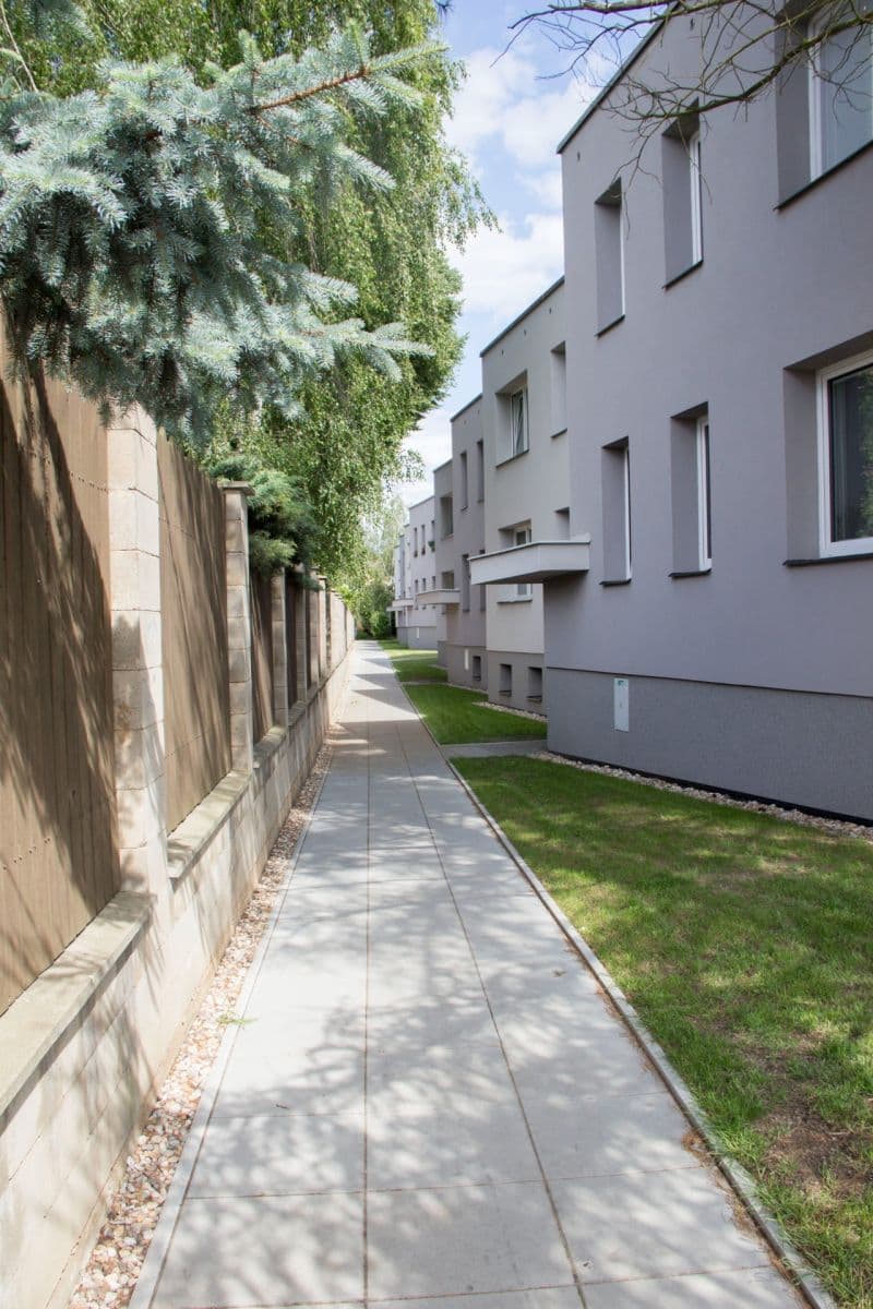 Pronájem bytu 1+kk 26 m², Ve Žlíbku, Praha, Praha Pronájem bytu 1+kk 26 m², Ve Žlíbku, Praha, Praha