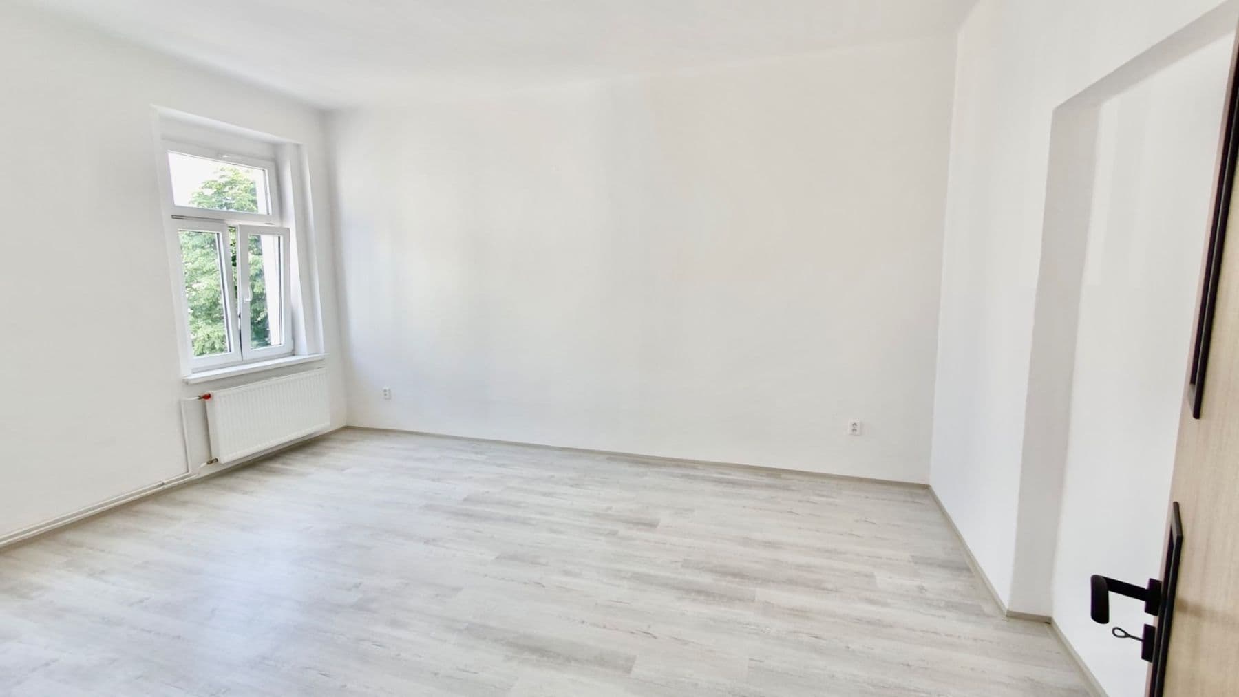 Pronájem bytu 2+1 72 m², Zemská, Teplice, Ústecký kraj Pronájem bytu 2+1 72 m², Zemská, Teplice, Ústecký kraj