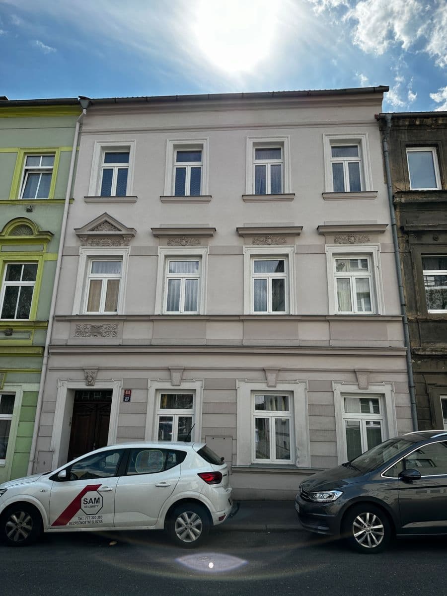 Pronájem bytu 2+1 72 m², Zemská, Teplice, Ústecký kraj Pronájem bytu 2+1 72 m², Zemská, Teplice, Ústecký kraj
