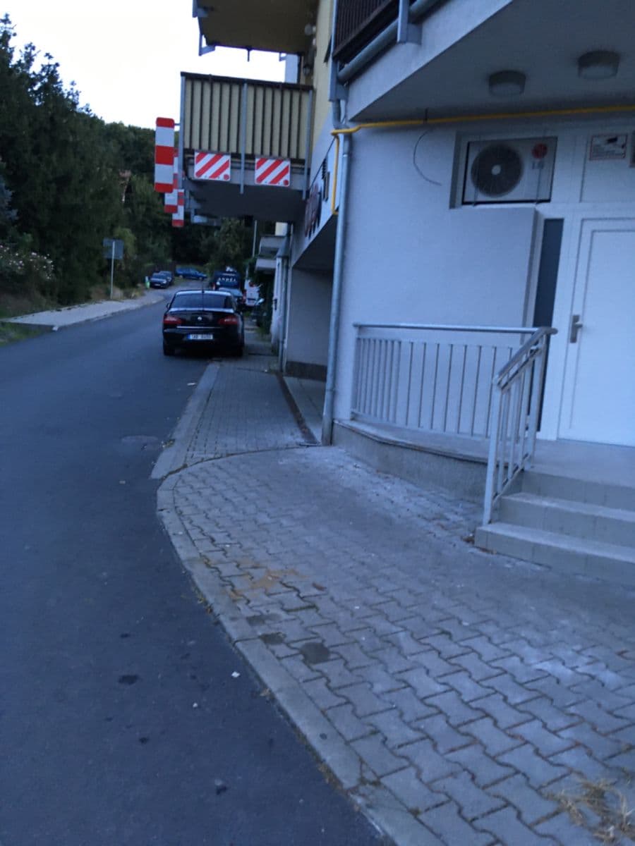 Pronájem garáže 20 m², Novovysočanská, Praha, Praha Pronájem garáže 20 m², Novovysočanská, Praha, Praha