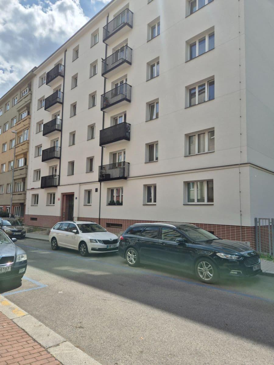 Pronájem bytu 2+1 60 m², Užocká, Praha, Praha Pronájem bytu 2+1 60 m², Užocká, Praha, Praha